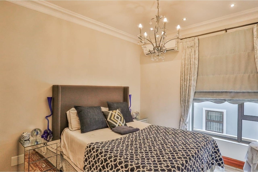 6 Bedroom Property for Sale in Birdwood Estate North West